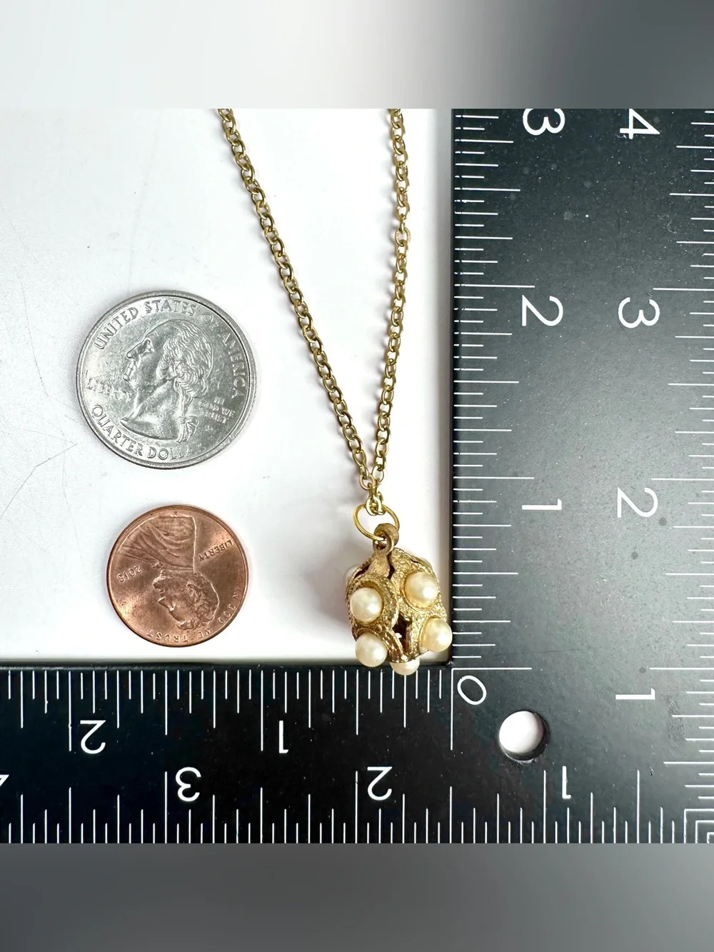 💛Vintage Faux Pearl Filigree Ball Pendant Necklace
